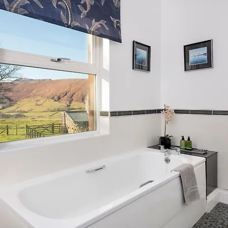 Sharp Edge * Penrith