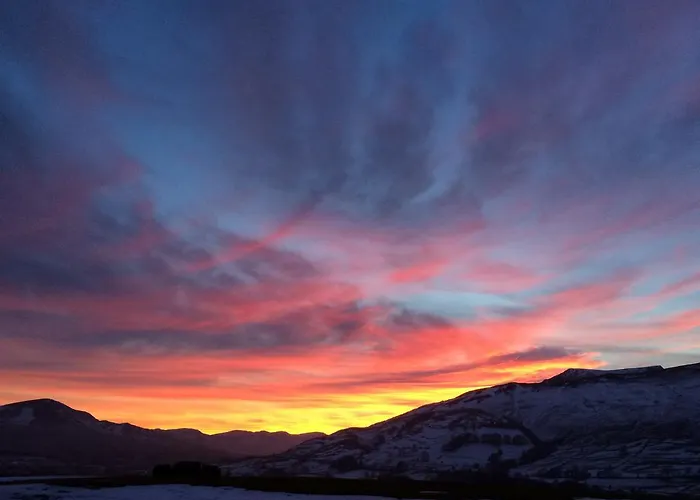 Apartment Sharp Edge